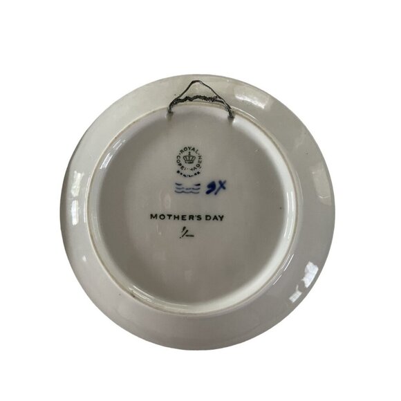 Royal Copenhagen Mother's Day Plate‎ 1973 Mors Dag 6" - Picture 2 of 3